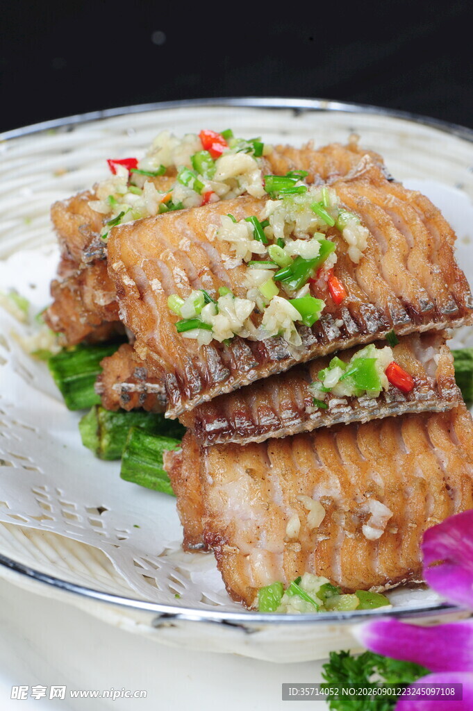 香煎带鱼 