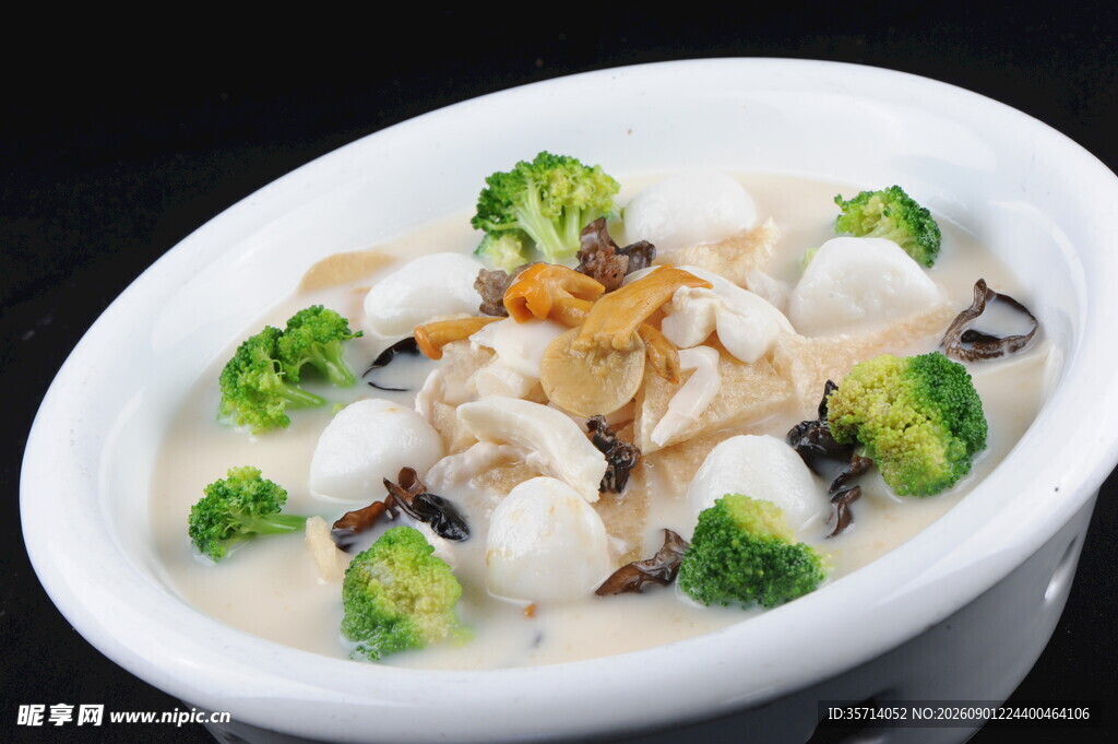 鱼丸肉皮大杂烩