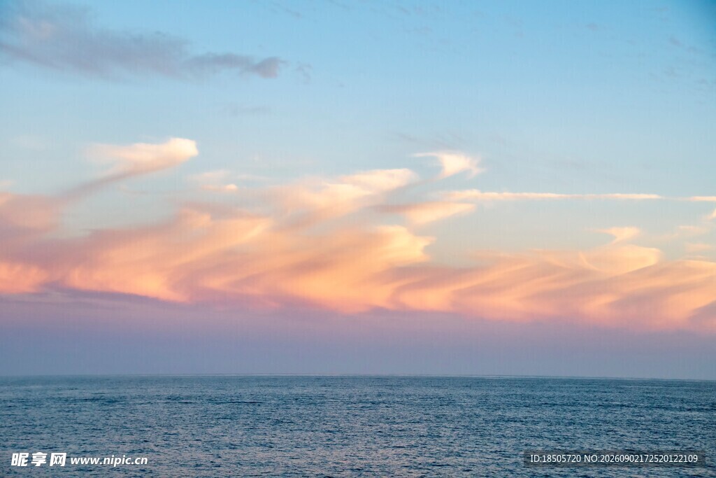 海上绚烂晚霞美景