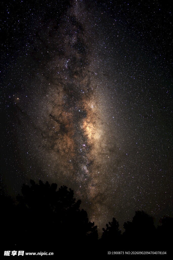 璀璨星空下的壮丽银河