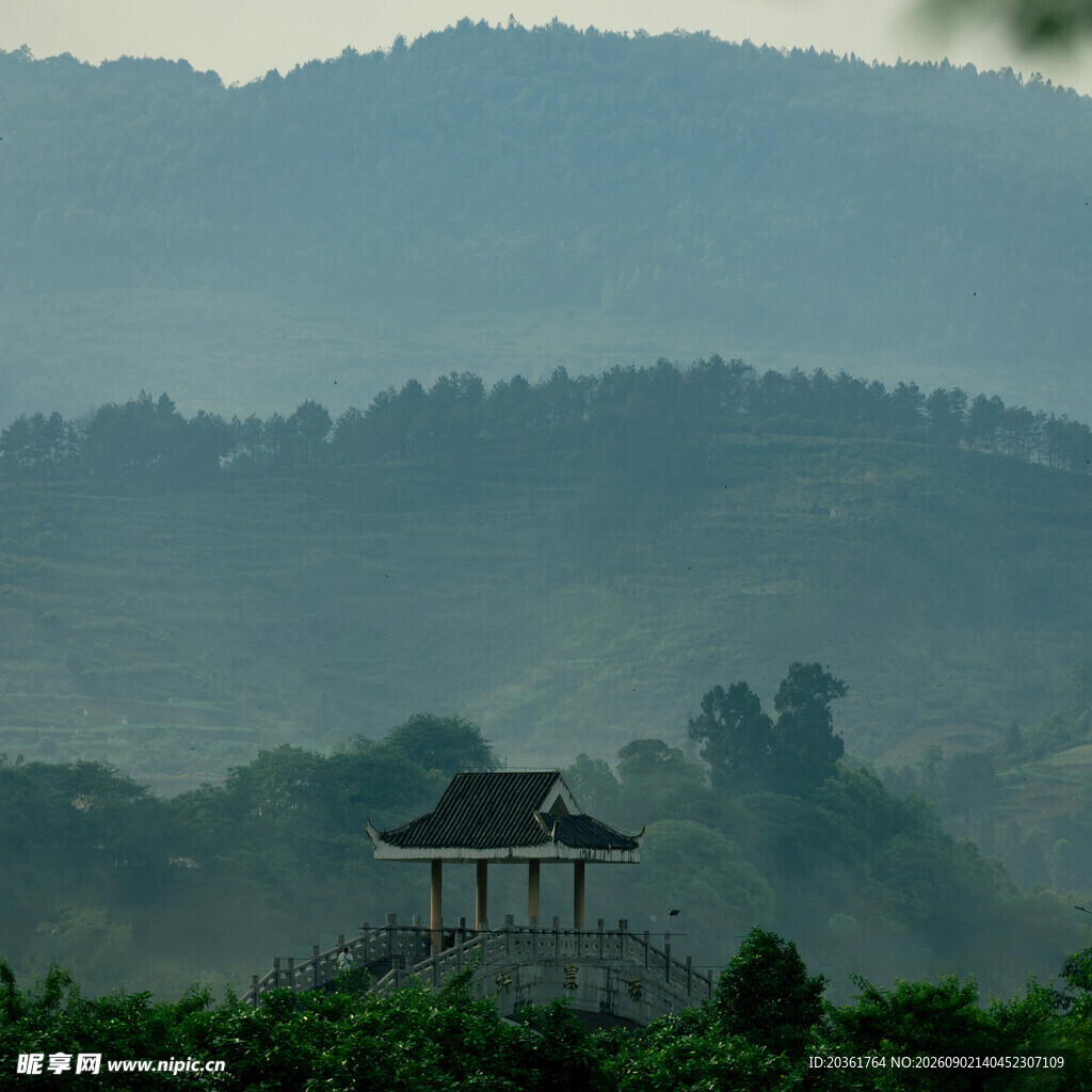山间亭景