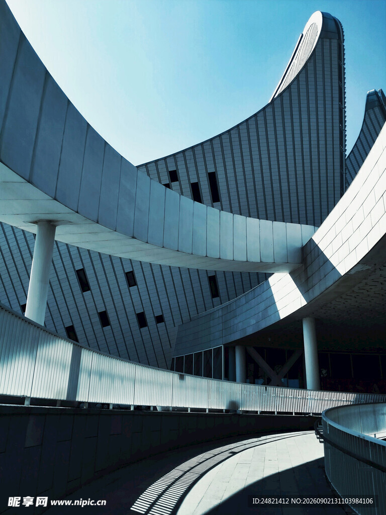 现代独特造型建筑外观