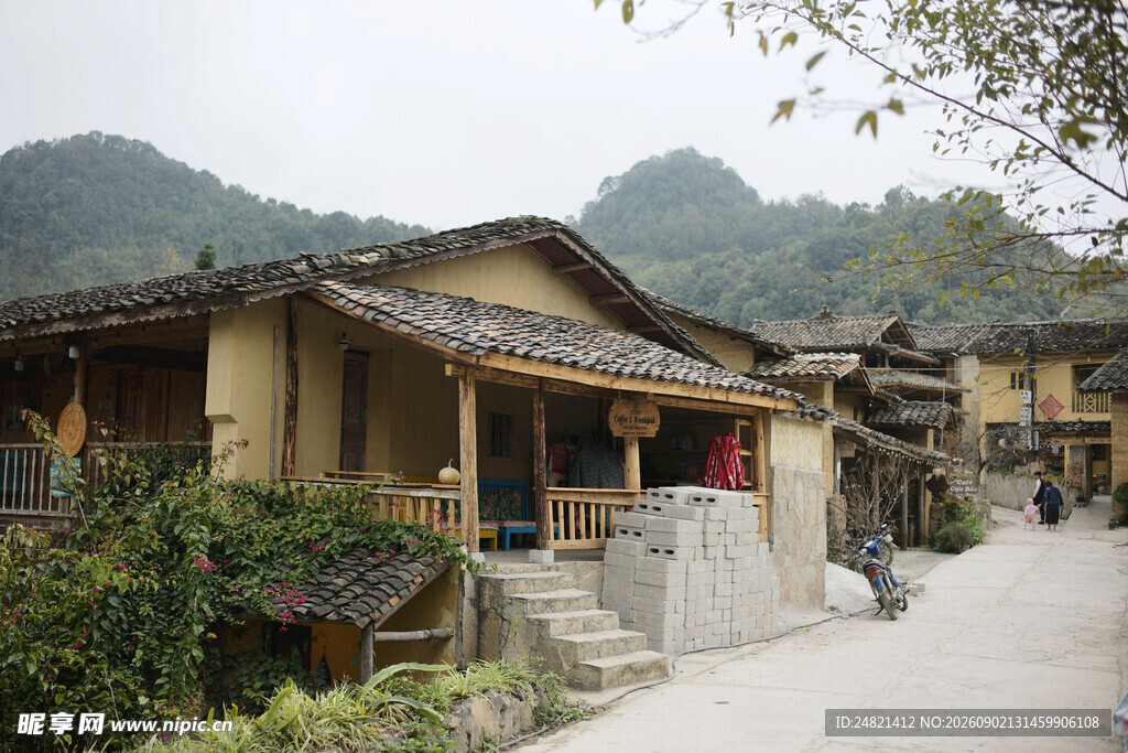 古朴乡村小屋