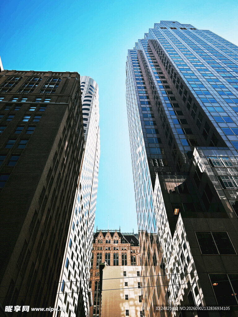 都市高楼林立景象