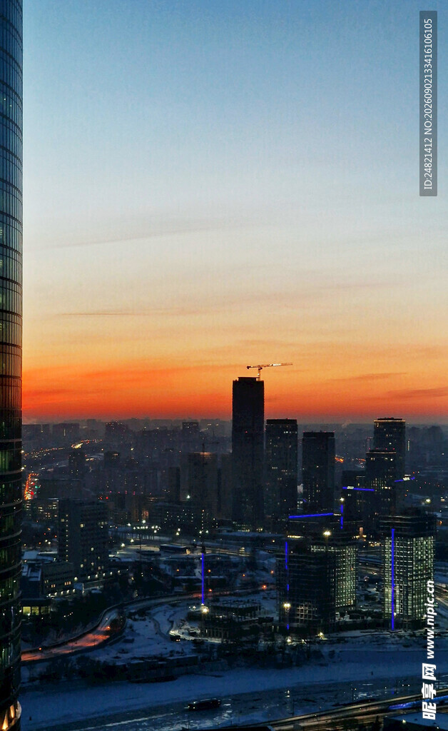 城市黄昏天际线壮丽景观