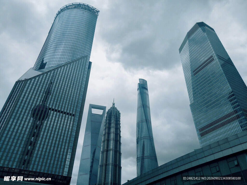 都市摩天大楼建筑群