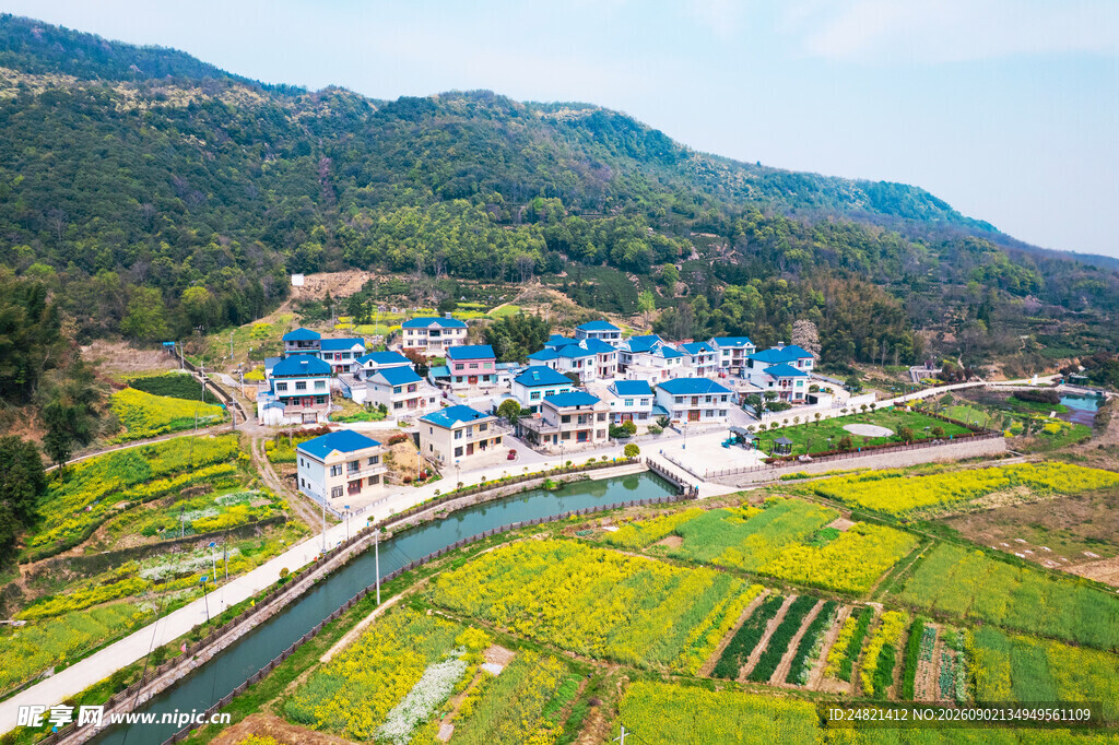 田园乡村美景俯瞰图