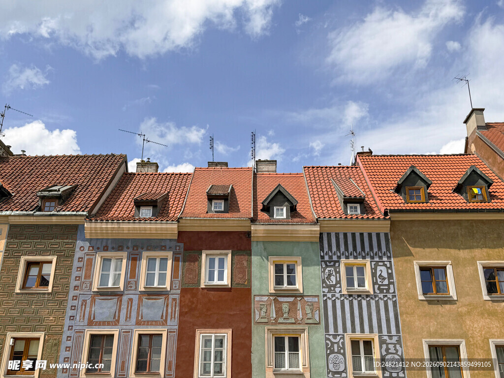 多彩欧式建筑屋顶景观