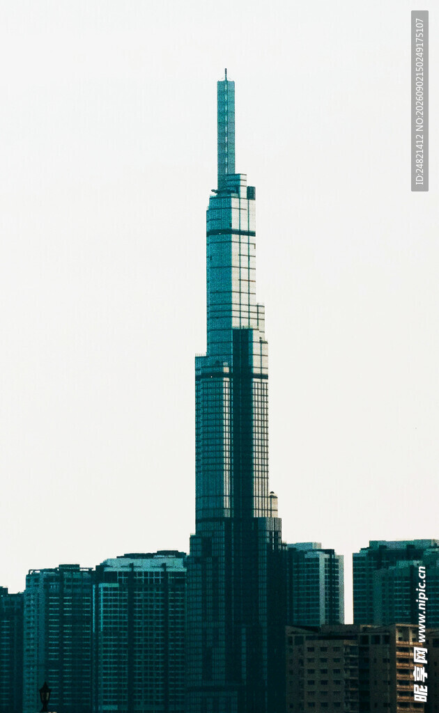 摩天大楼矗立城市天际线