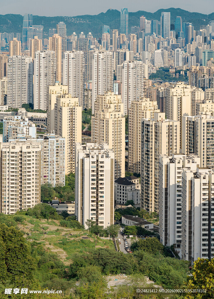 城市高楼林立的壮观景象