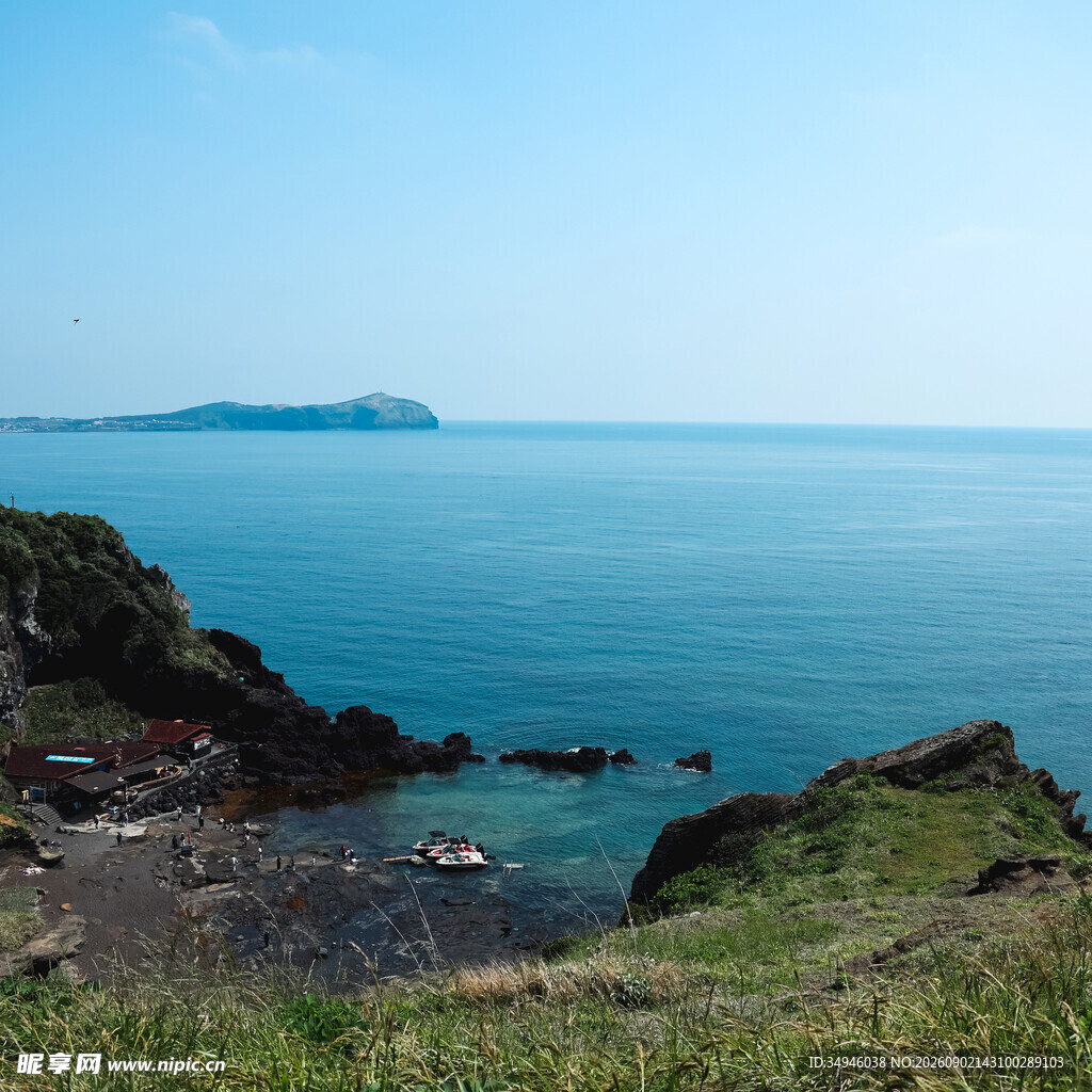 海边青山碧海美丽景致