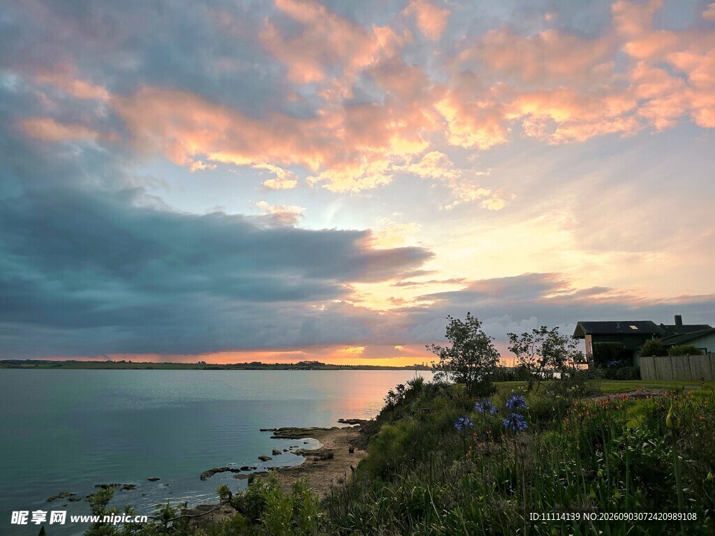 海滨绝美日落风景