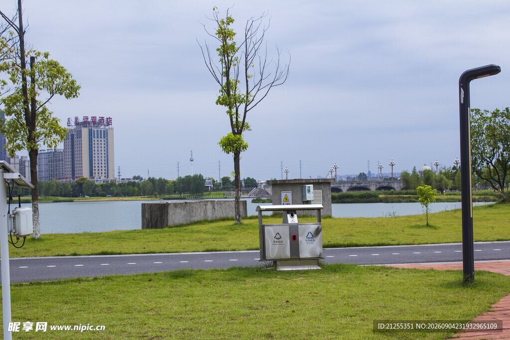 城市公园中的休闲景致
