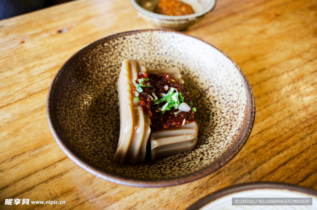 日式精致分层料理摆盘