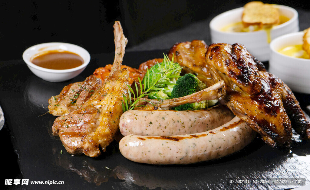 美味烤肉拼盘多样美食