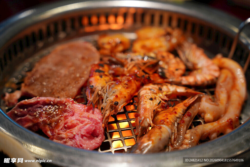 韩式烤肉锅中美味盛宴