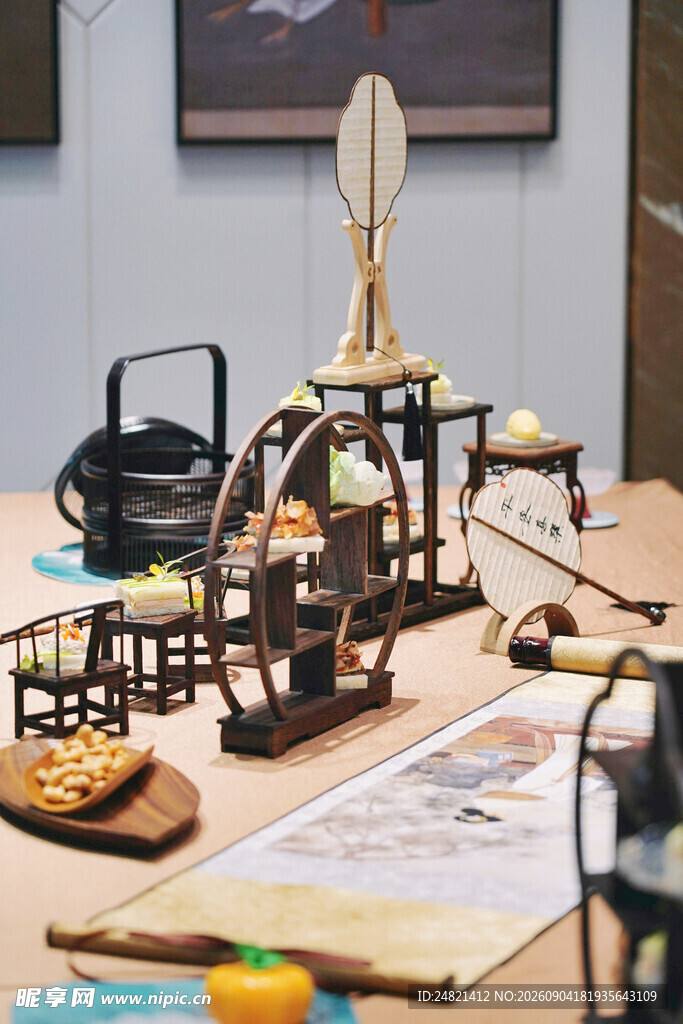 古风木质工艺品展示