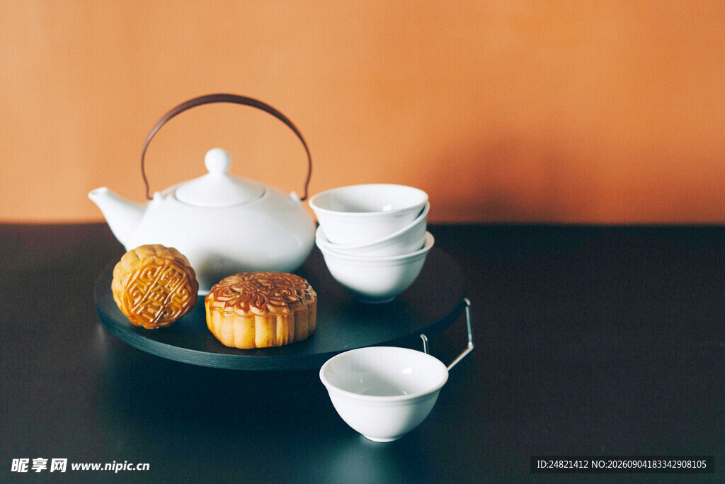 中式茶具搭配美味点心