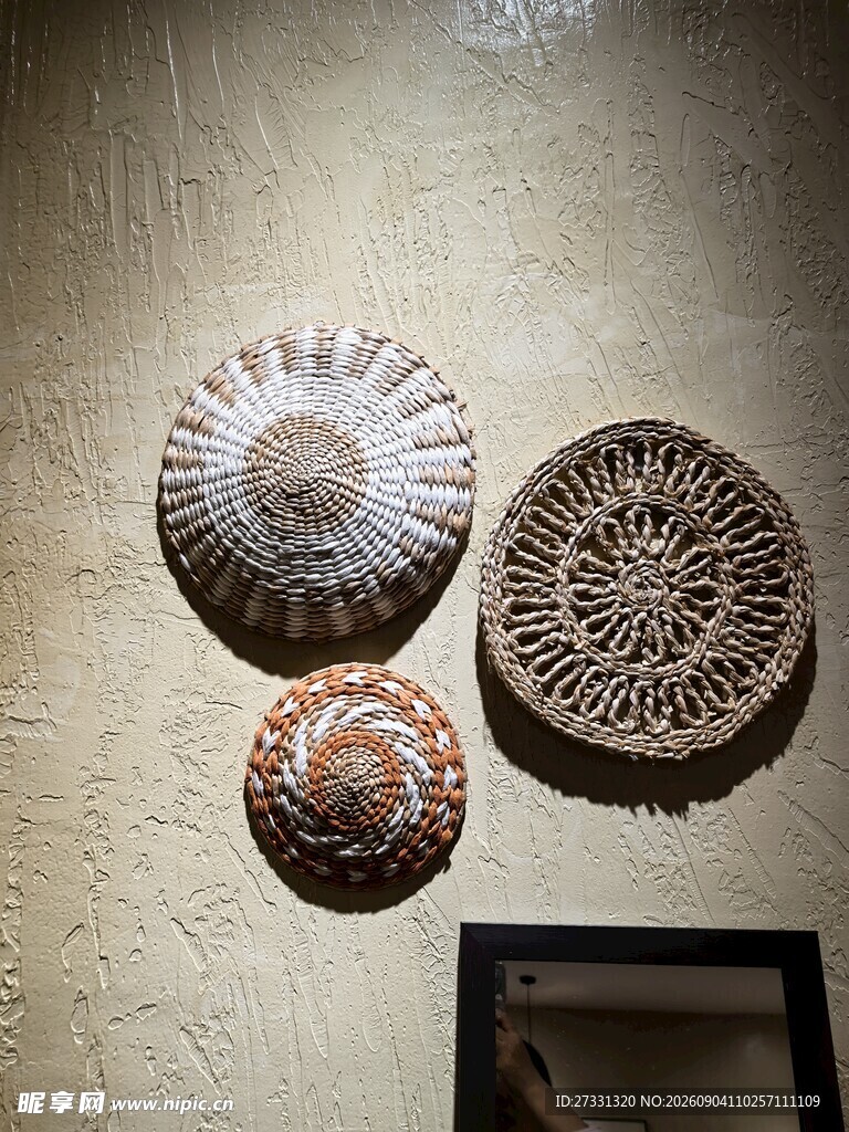 复古雕刻圆盘墙面装饰品