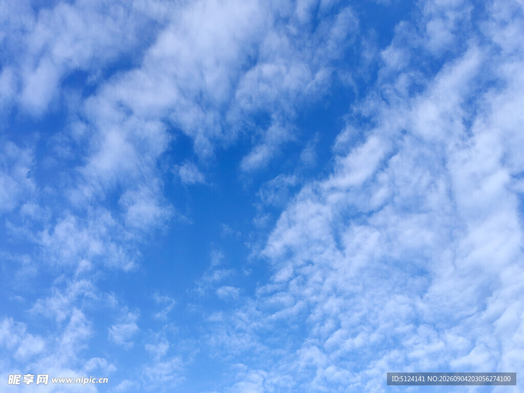 蓝天白云风景图