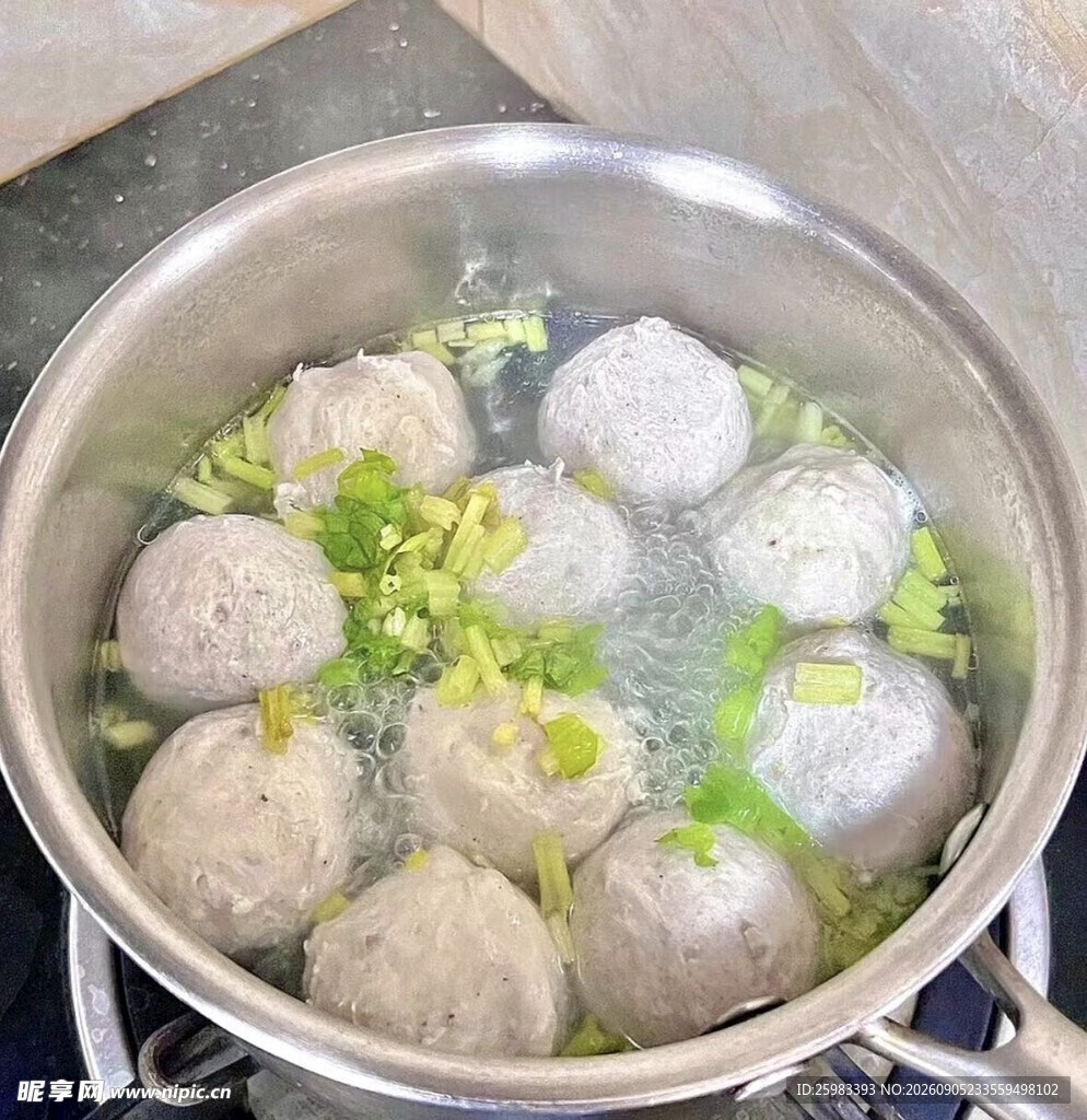 煮肉丸