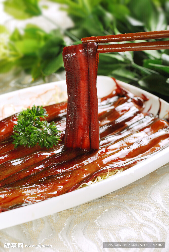 酱香浓郁的美味酱排骨
