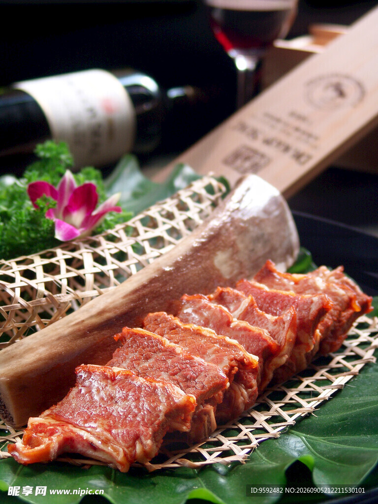 美味卤牛肉摆盘精致