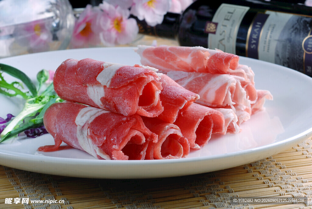 鲜嫩牛肉卷美味诱人