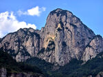 巍峨壮丽的高山美景