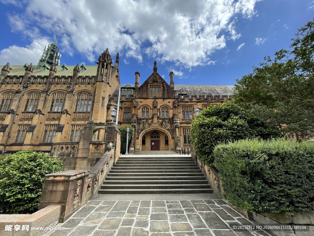 古老宏伟的欧式建筑景观