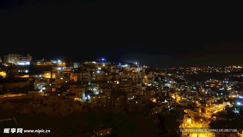 城市璀璨夜景俯瞰图