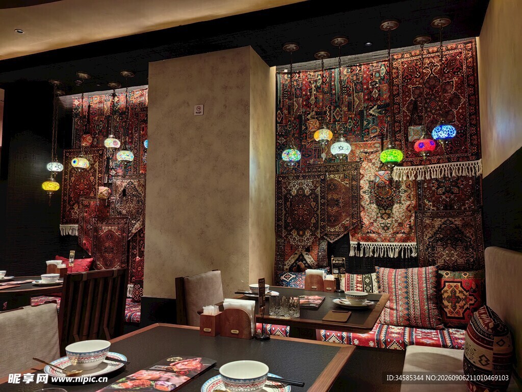 温馨雅致的餐厅用餐环境