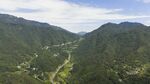 山间美景俯瞰图