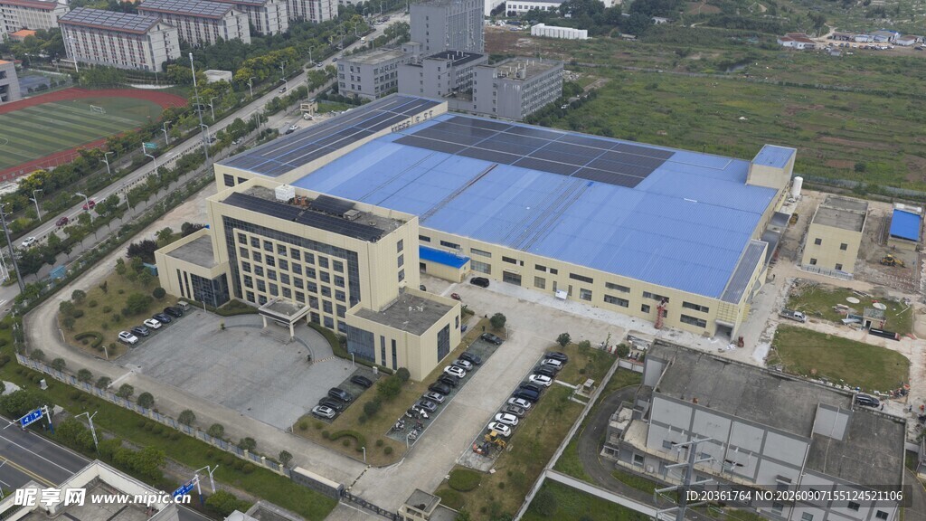 蓝顶厂房鸟瞰图