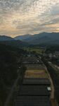 俯瞰山间农田与朦胧远山