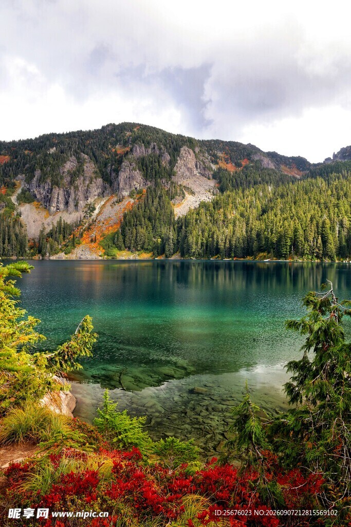 秀丽湖山美景