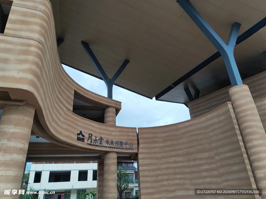 独特造型的建筑入口