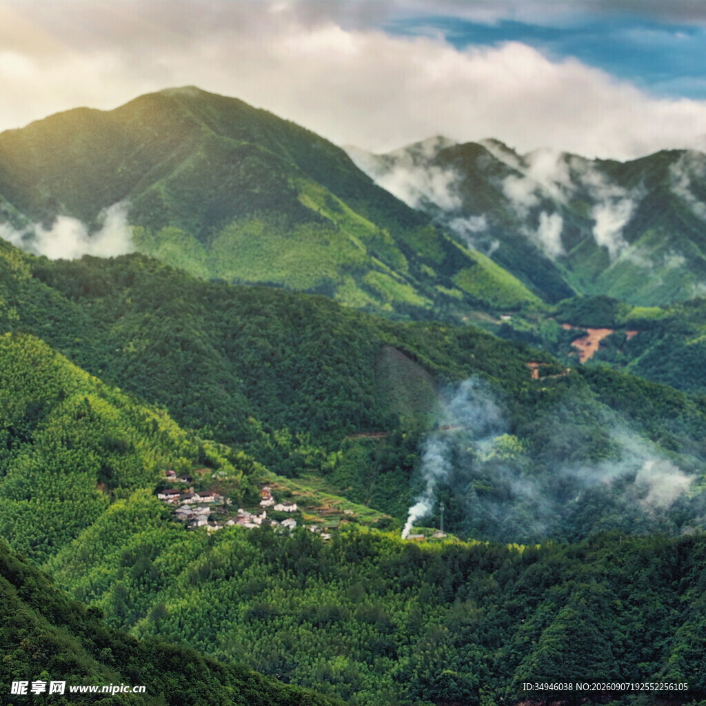 山间绿野村落