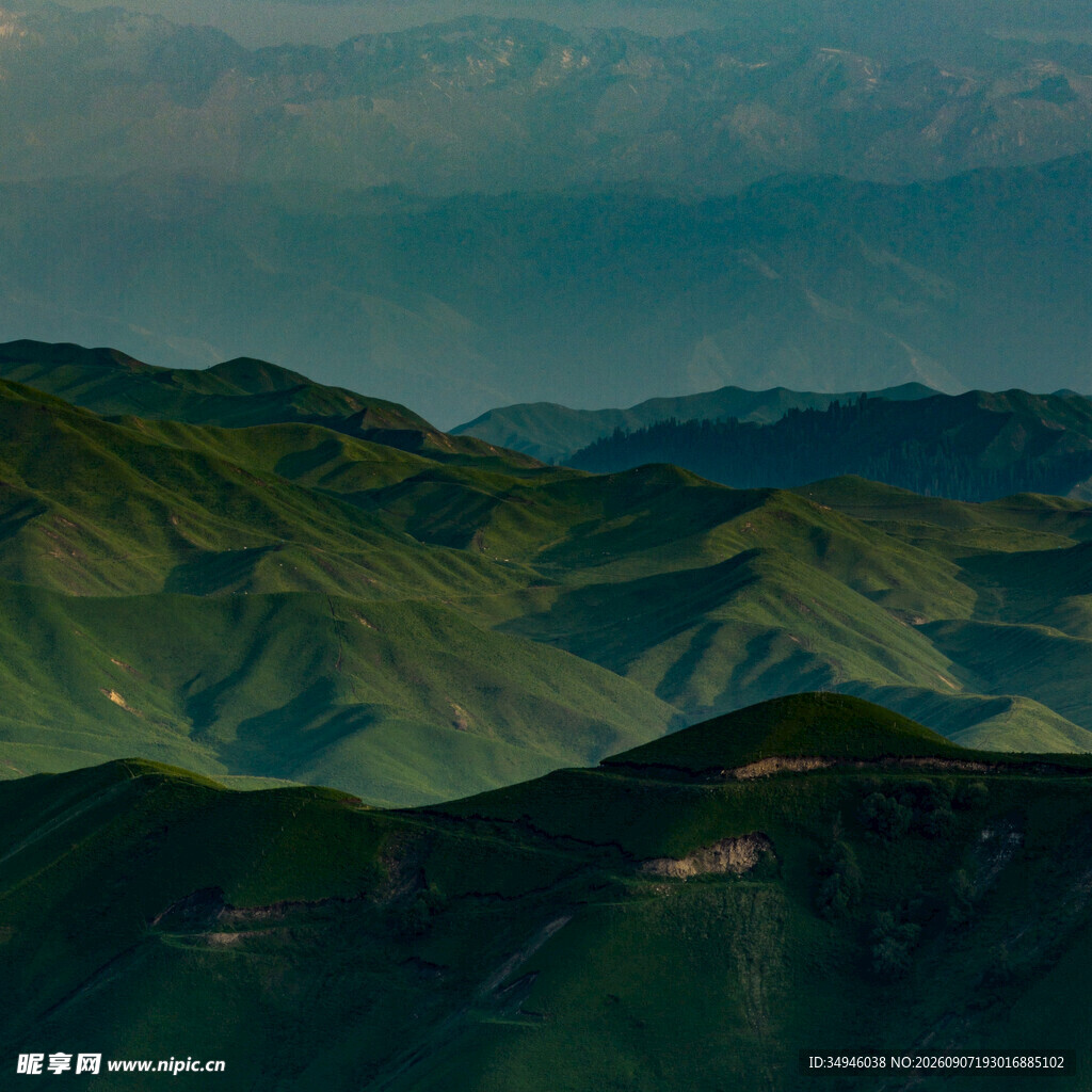 连绵青山美景