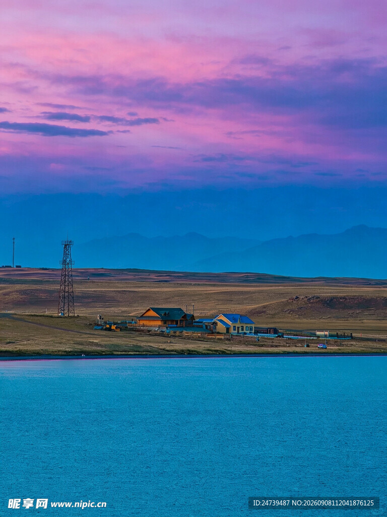湖畔黄昏美景