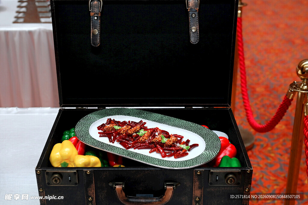 秘制窖香黑豚肉
