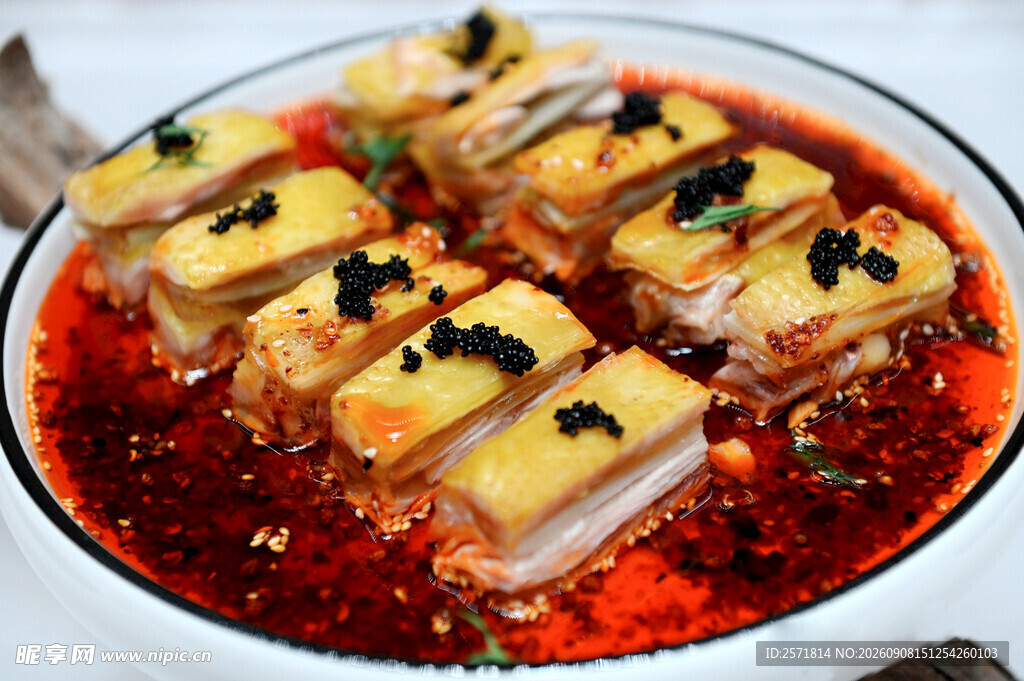 红油川味麻辣鸡美食特写