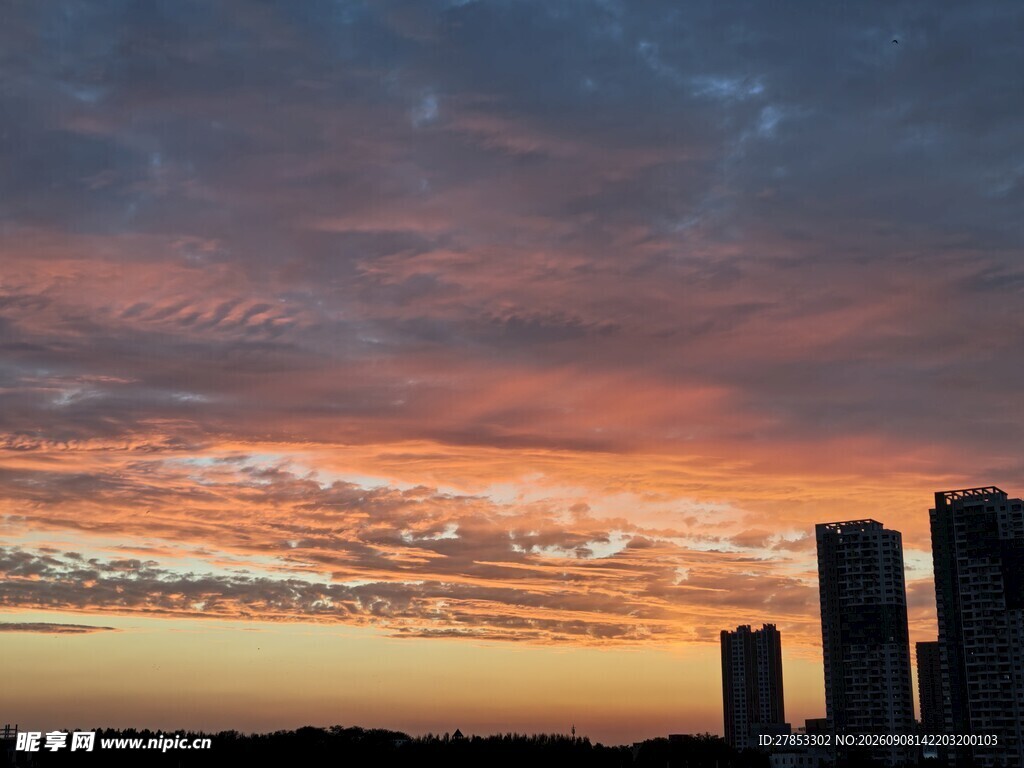 城市日落美景