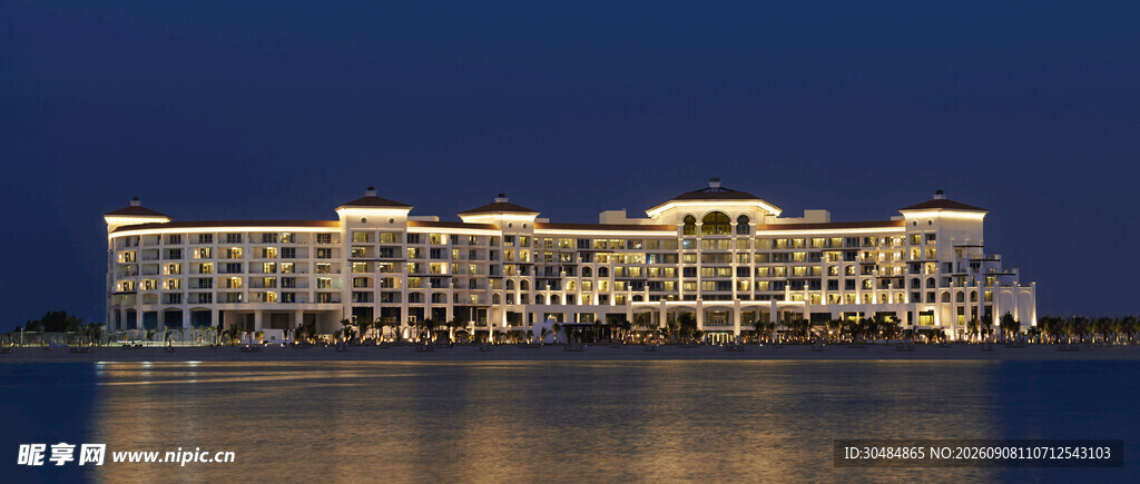 海上璀璨建筑夜景