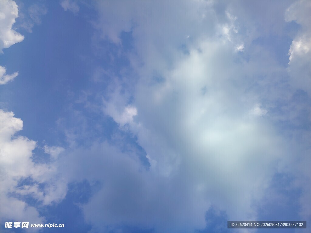 蓝天白云美景