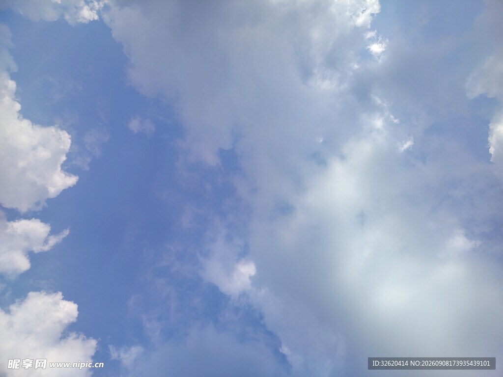 蓝天白云美景