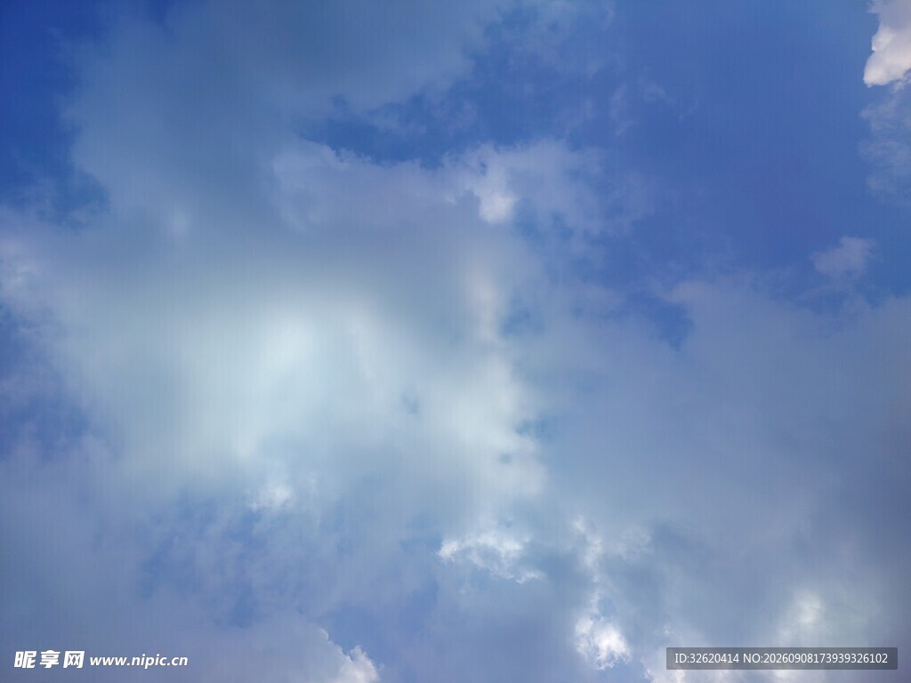 蓝天白云美景