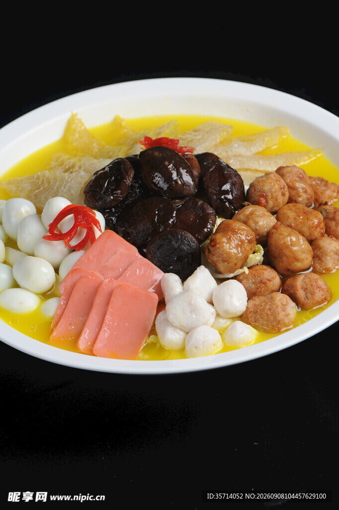美味什锦丸子汤