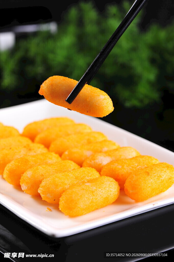 金黄油炸小食
