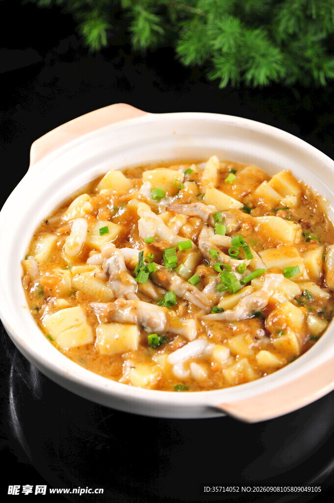 小海鲜豆腐煲